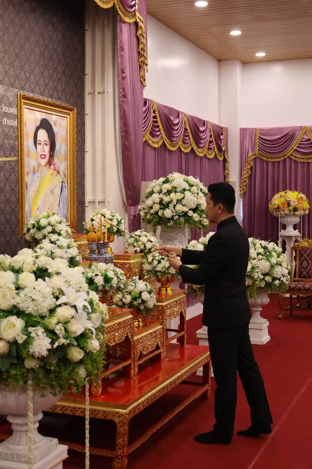 จังหวัดสระบุรี จัดพิธีบำเพ็ญกุศลสวดพระอภิธรรมเพื่อถวายเป็นพระราชกุศล แด่สมเด็จพระนางเจ้าสิริกิติ์ พระบรมราชินีนาถ พระบรมราชชนนีพันปีหลวง